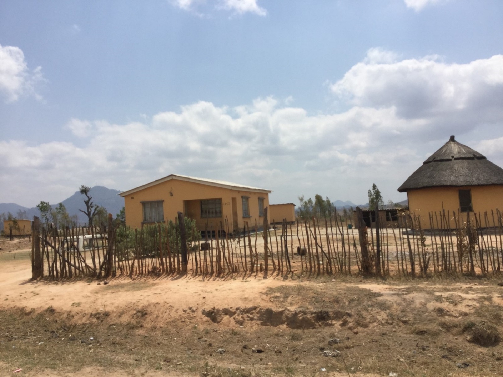 Resettlement houses in Zimbabwe Resettlement houses in Zimbabwe